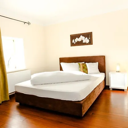 Ferber Bed and Breakfast Monheim (Bavaria)